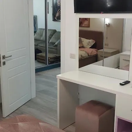 501 B2 Almar Luxury Residence-renting & Free Pool Apartment *