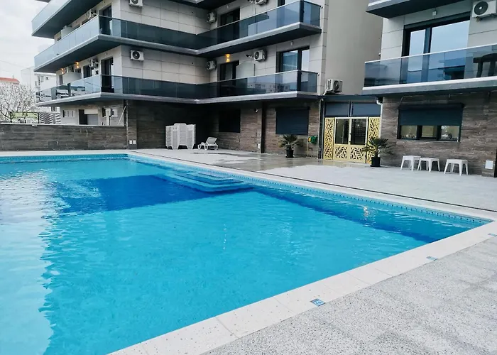 501 B2 Almar Luxury Residence-renting & Free Pool *
